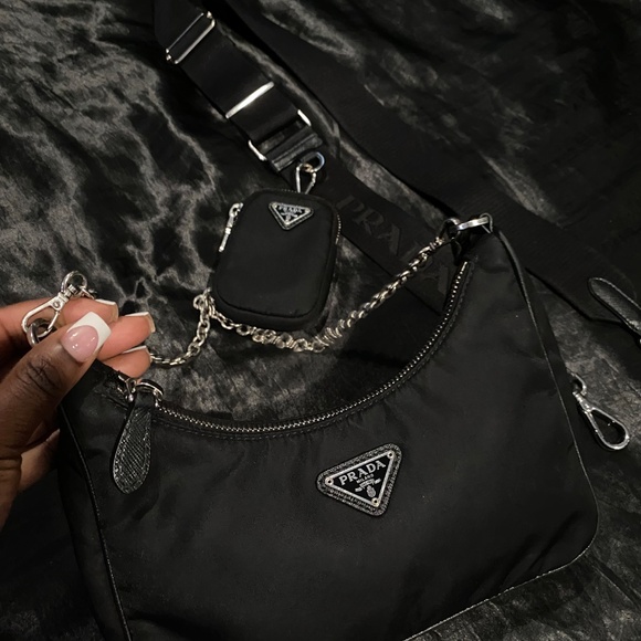 PRADA Re-Edition 2005 Re-Nylon Bag BLACK - Picture 8 of 10